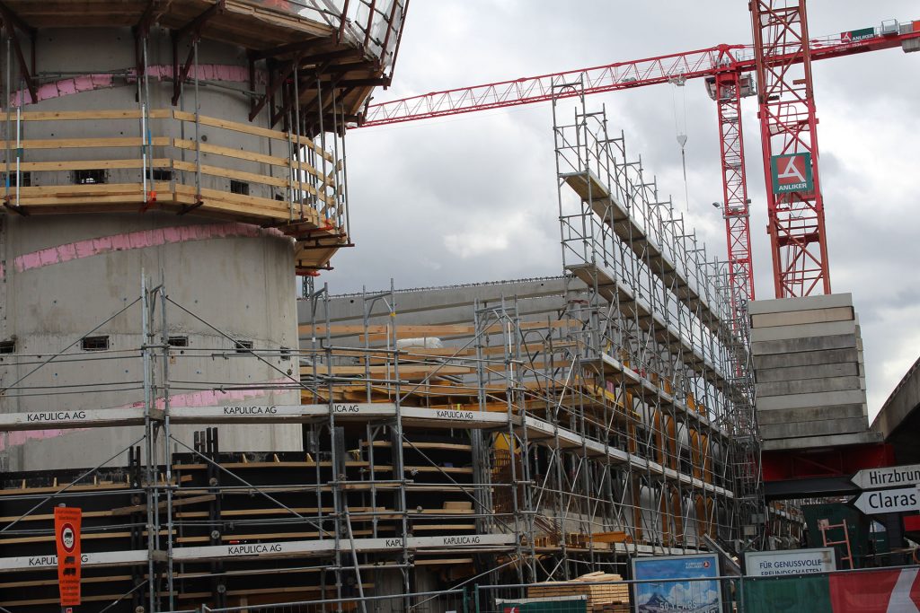 TUTON facade scaffolding erected on a construction site